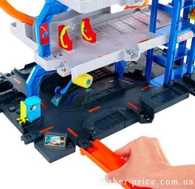 Гараж Hot Wheels "Мега петля" з машинкою і гелікоптером від 4 років JBM74